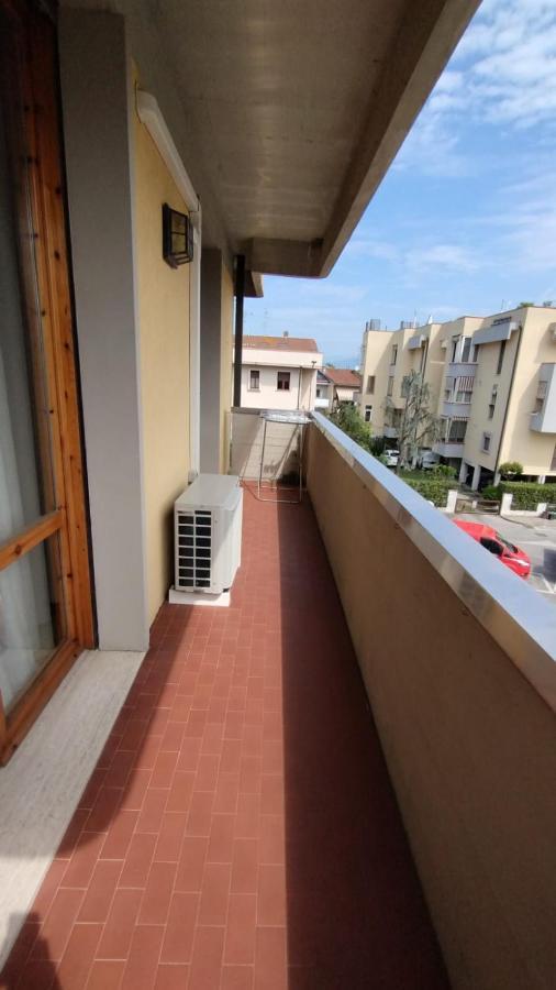 La Casa Dei Viaggiatori - Viareggio - Posto Auto Gratuito Leilighet Eksteriør bilde