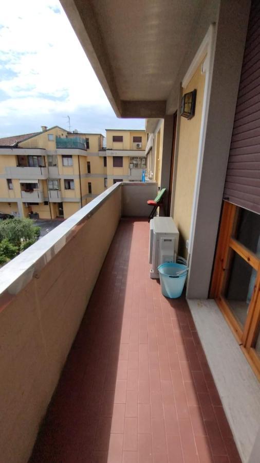 La Casa Dei Viaggiatori - Viareggio - Posto Auto Gratuito Leilighet Eksteriør bilde